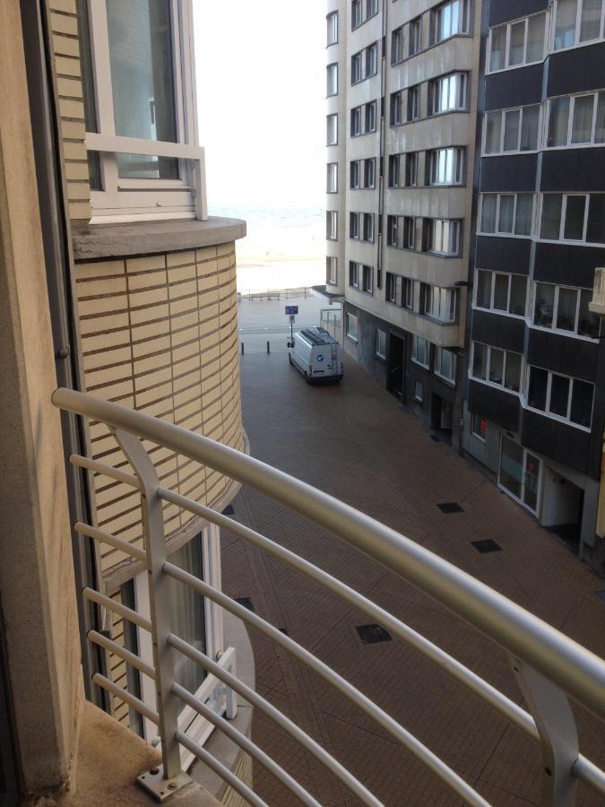 Centraal Gelegen App Met Lateraal Zeezicht Ostende Exterior foto